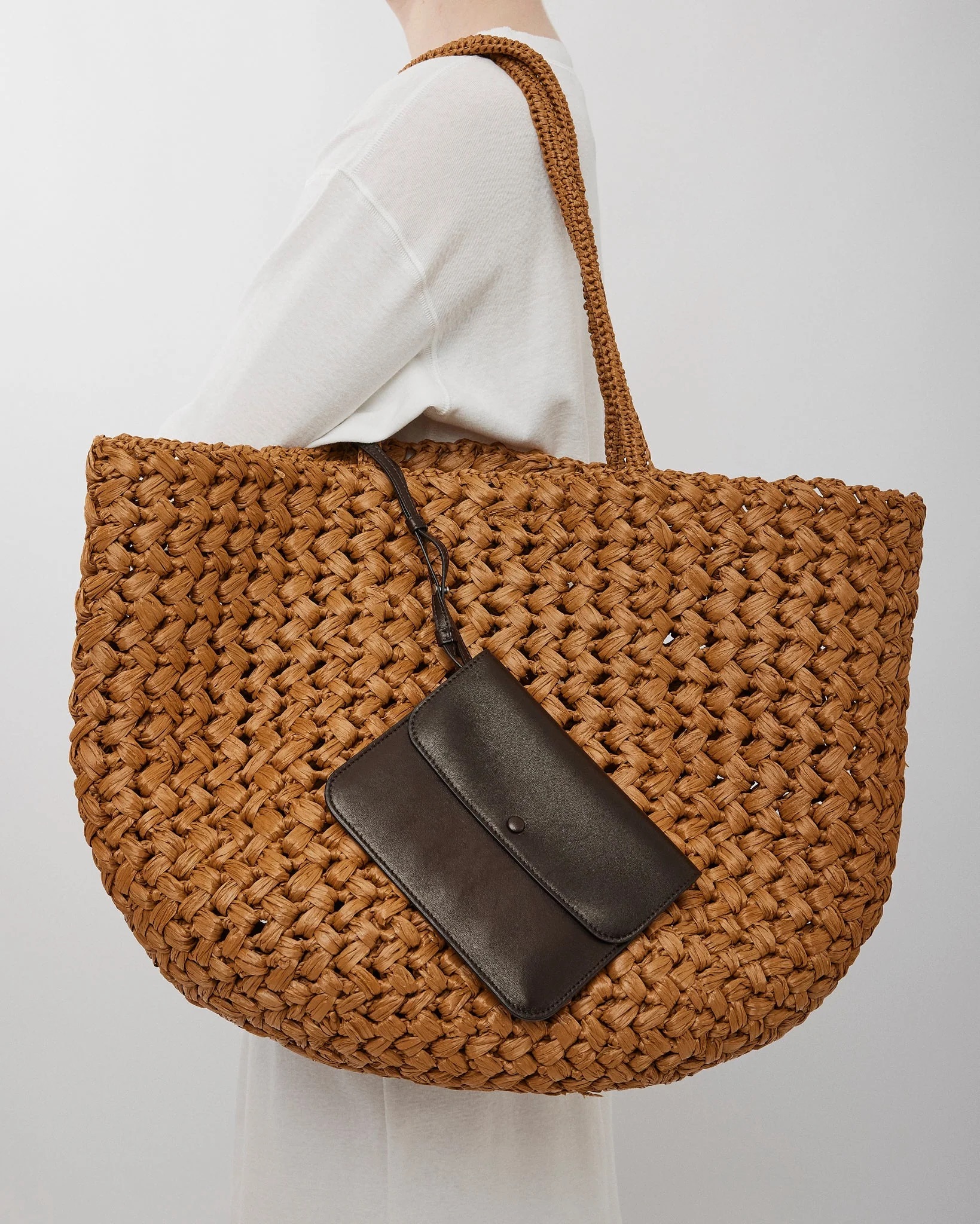 TR28622B-The-Row-Large-Estelle-Two-raffia-bag-10.jpg-2 TR28622B-The-Row-Large-Estelle-Two-raffia-bag-10.jpg-2